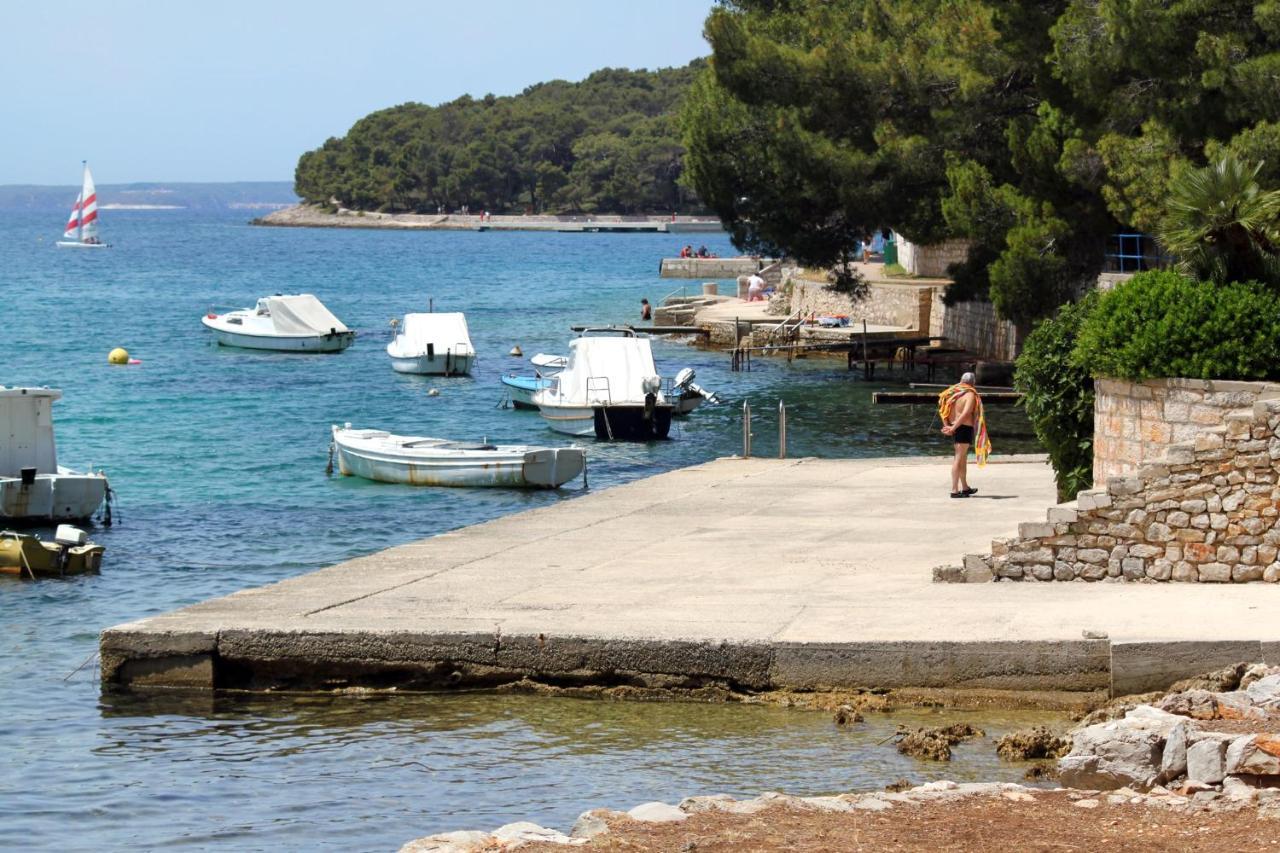 Apartments With A Parking Space Mali Lošinj Extérieur photo