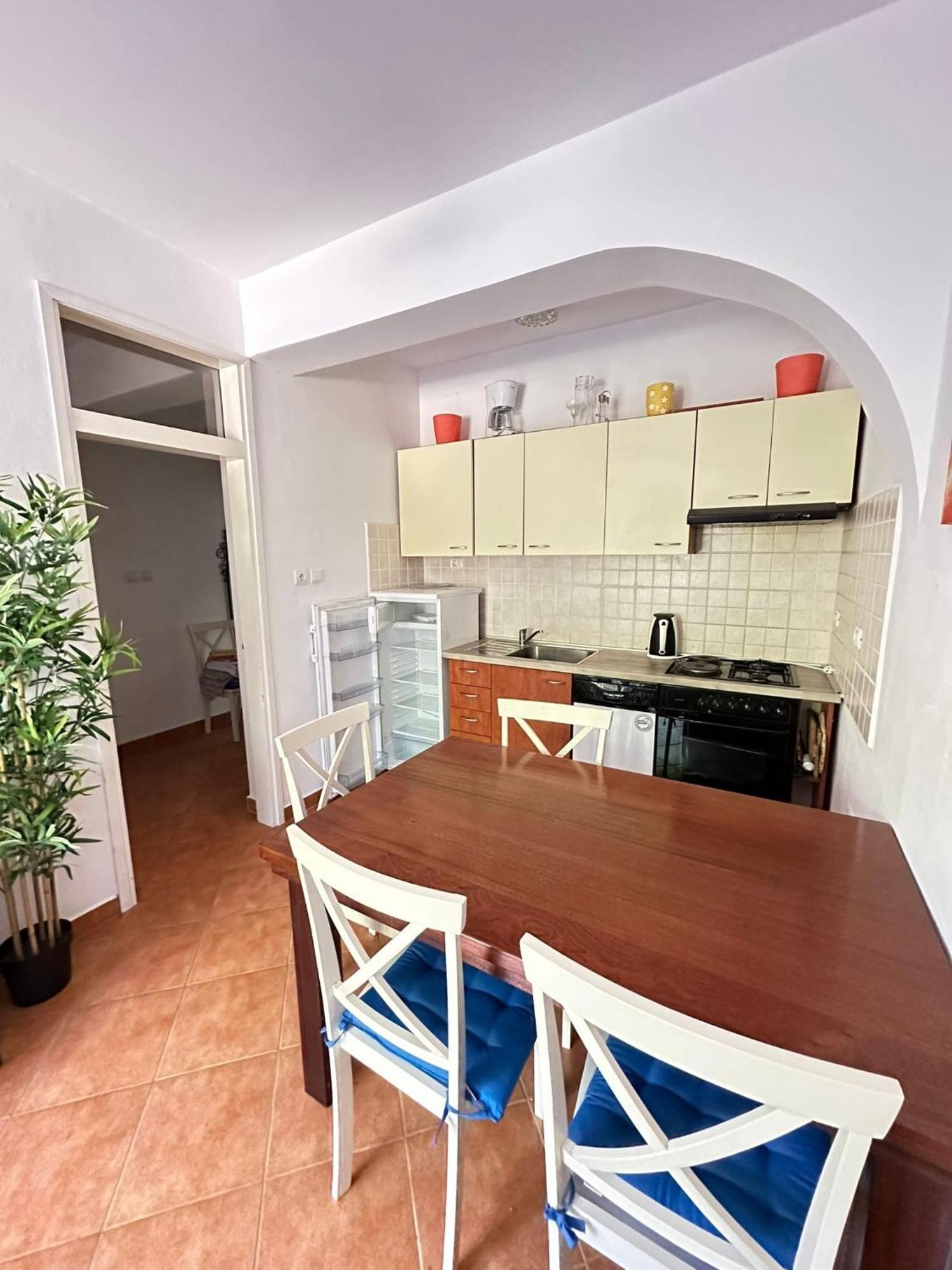 Apartments With A Parking Space Mali Lošinj Chambre photo